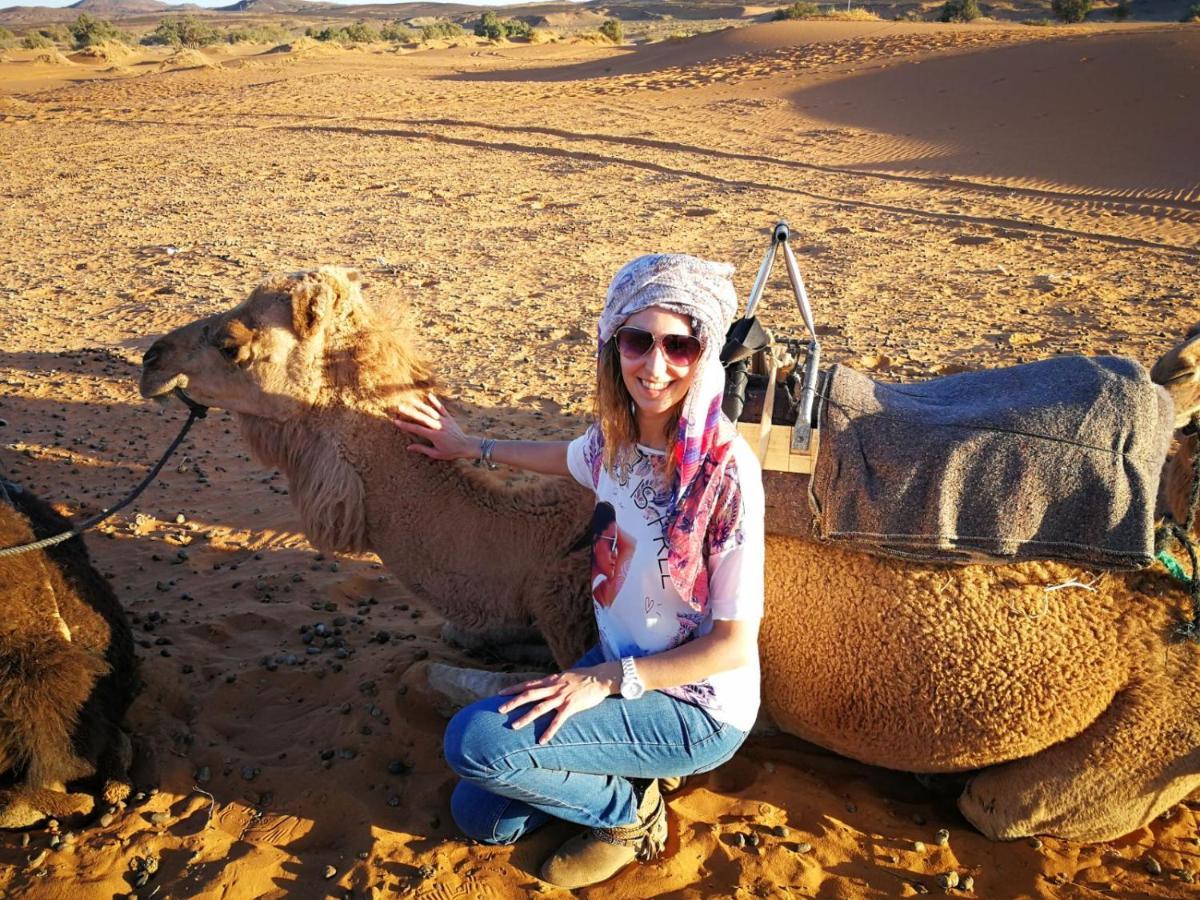 Готель Desert Luxury Tented & Activities Adrouine Екстер'єр фото