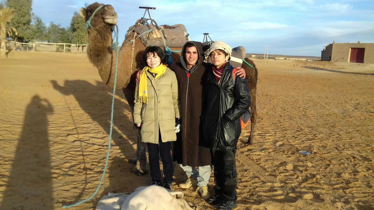 Готель Desert Luxury Tented & Activities Adrouine Екстер'єр фото