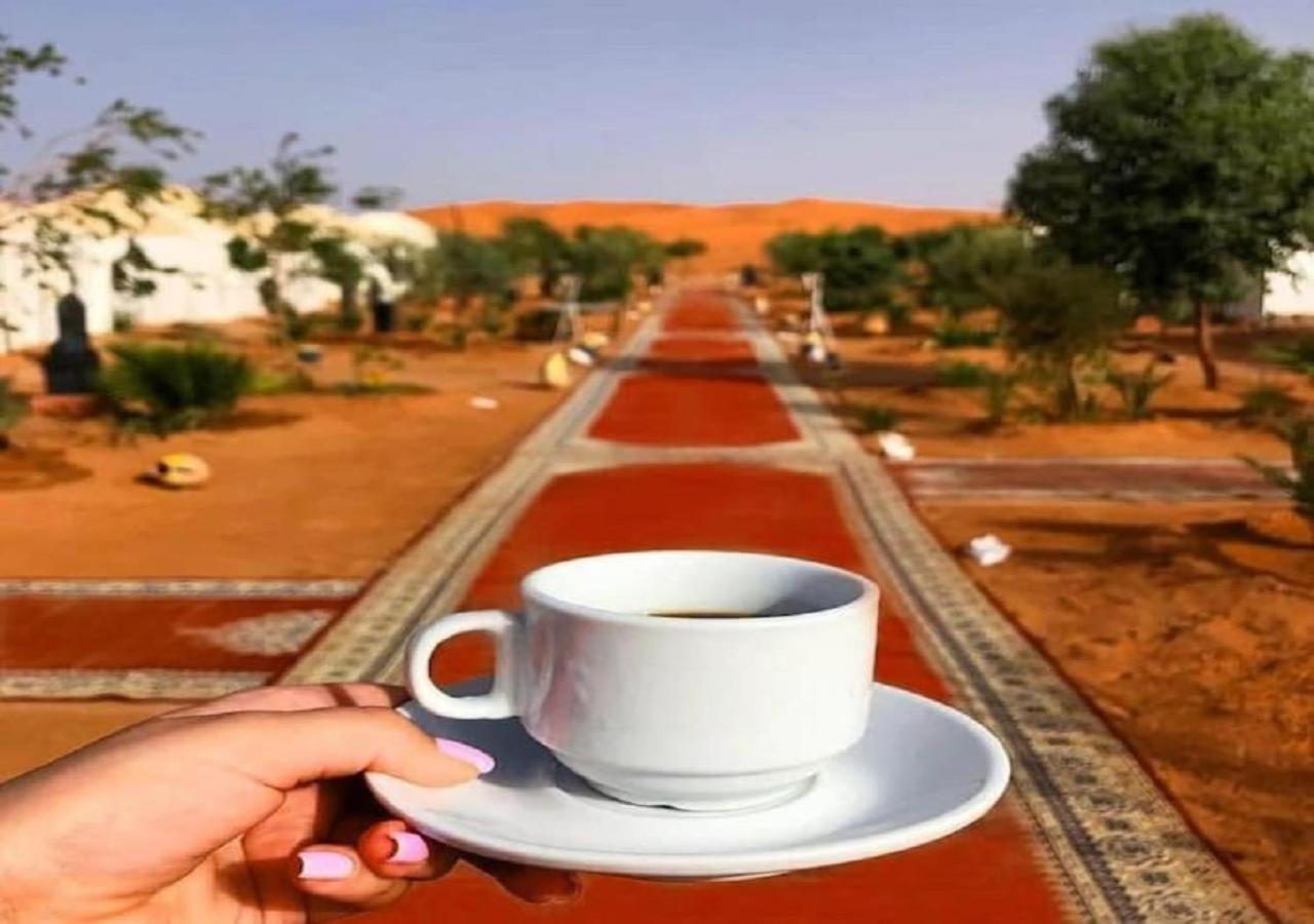 Готель Desert Luxury Tented & Activities Adrouine Екстер'єр фото