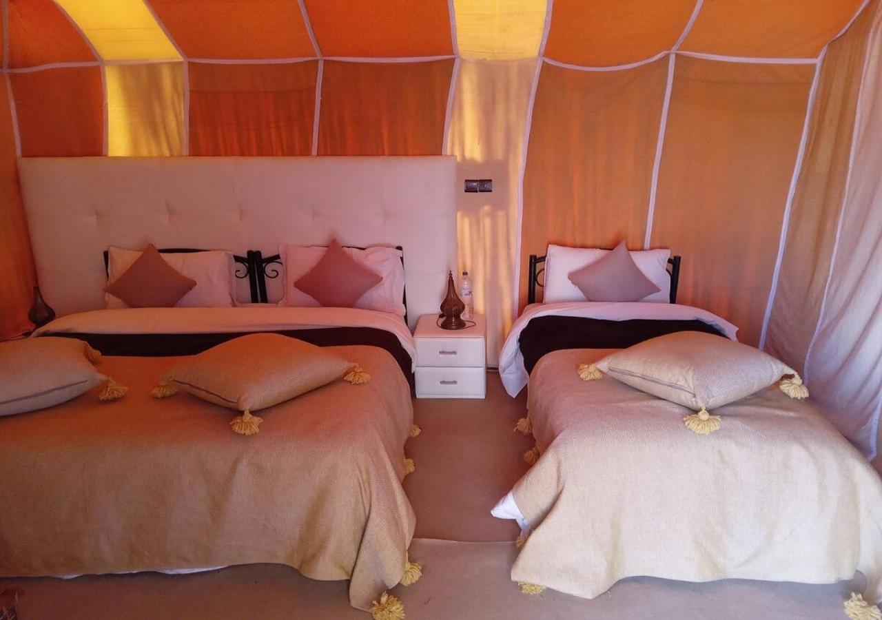 Готель Desert Luxury Tented & Activities Adrouine Екстер'єр фото