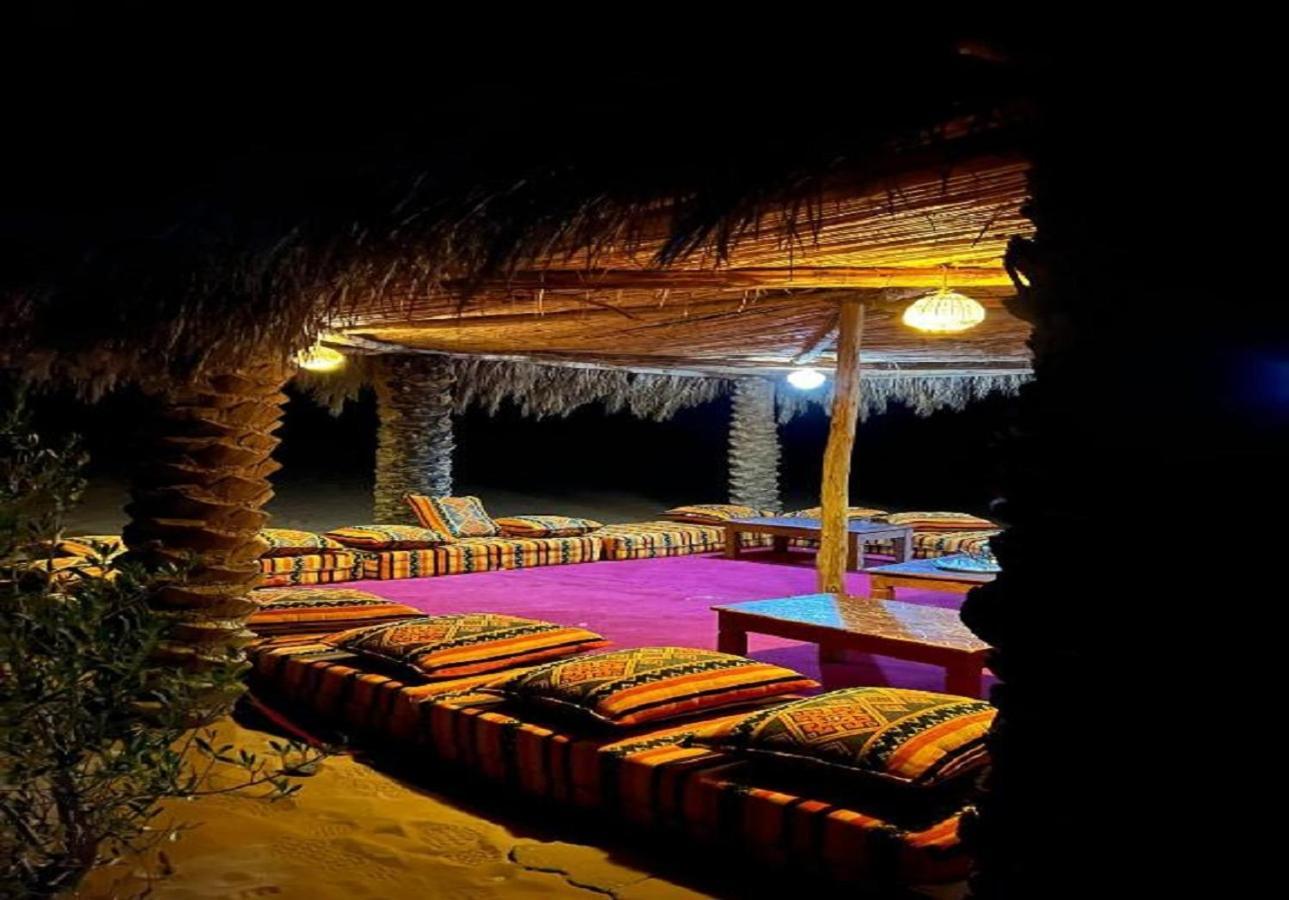 Готель Desert Luxury Tented & Activities Adrouine Екстер'єр фото